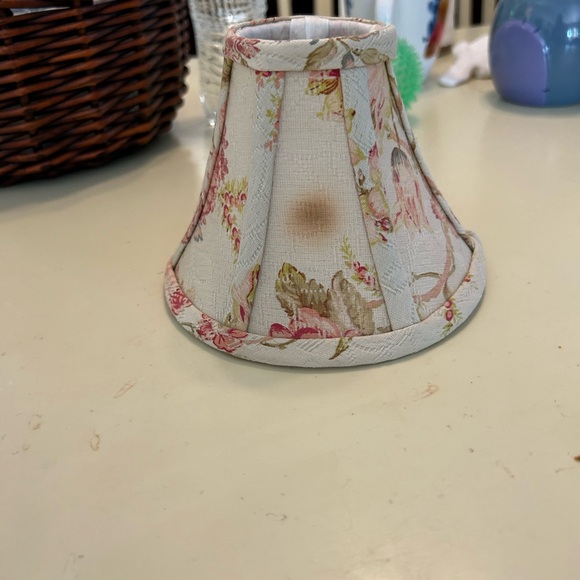 Cute little lamp shades - Picture 3 of 3